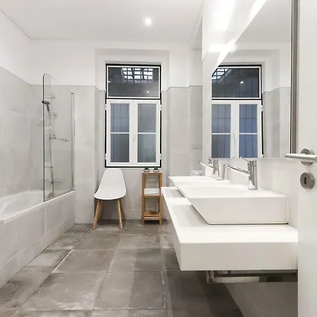 Graca Jacuzzi With Terrace By Homing *